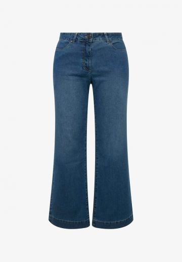 Клешеные джинсы