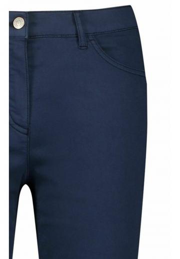 Короткие джинсы