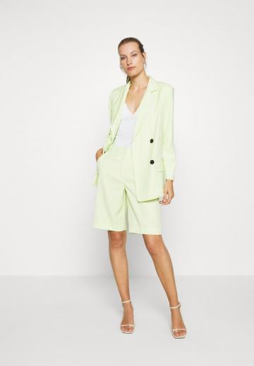 Топ на бретельках