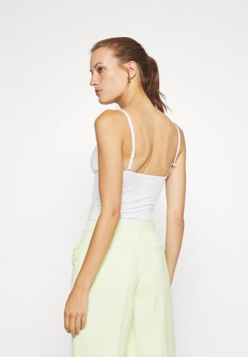 Топ на бретельках