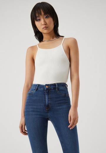 Узкие джинсы