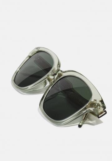 Солнечные очки