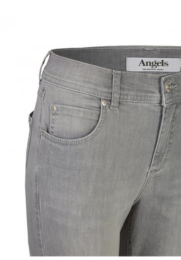 Короткие джинсы