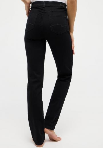 Узкие джинсы