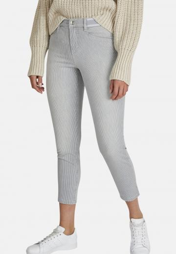 Короткие джинсы