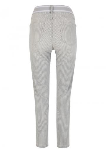 Короткие джинсы