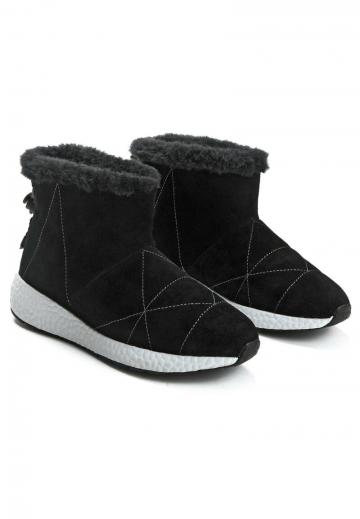 Зимние ботинки