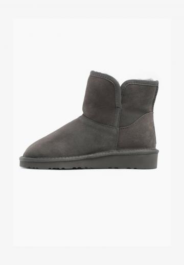 Зимние ботинки