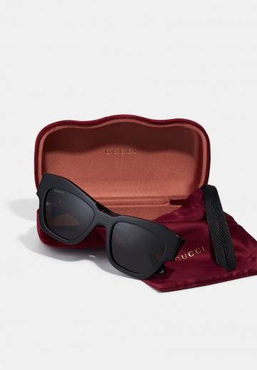 Солнечные очки