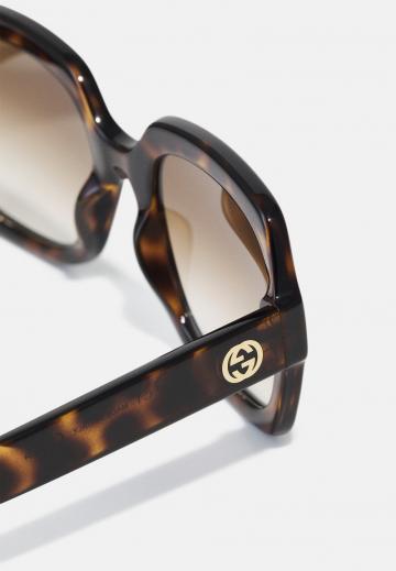 Солнечные очки