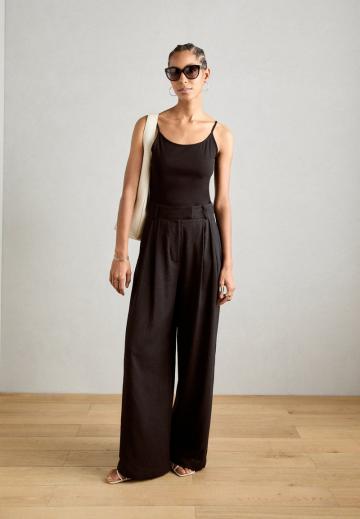 Топ на бретельках