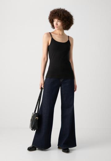 Топ на бретельках