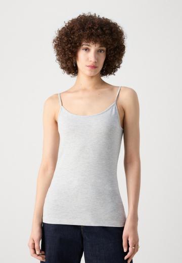 Топ на бретельках