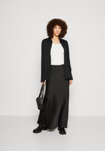 Топ на бретельках