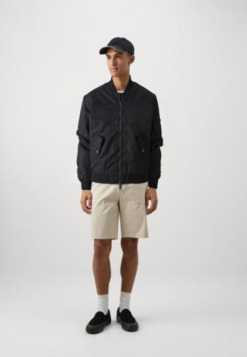 Куртка бомбер