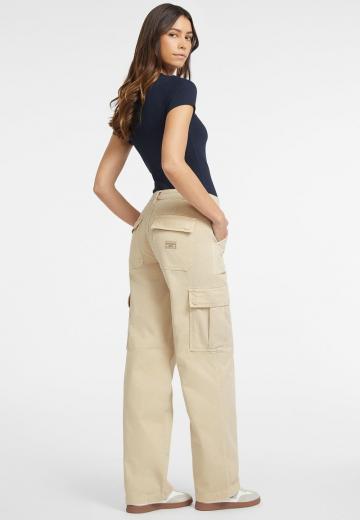 Брюки с накладными карманами