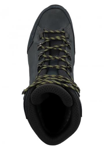 Походные ботинки