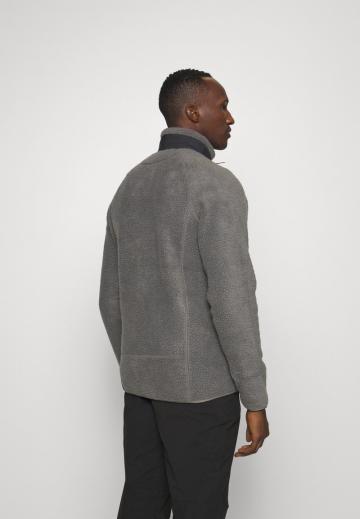 Флисовая куртка