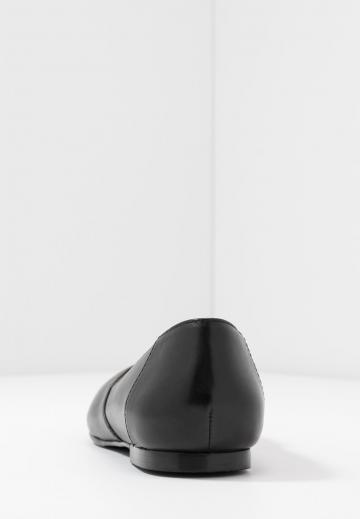 Спортивные балетки