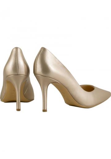 Туфли на высоком каблуке