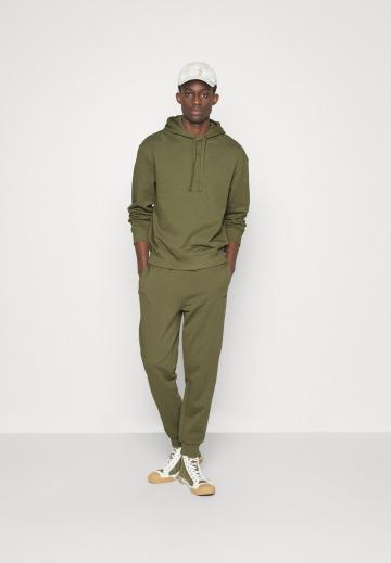 Спортивные штаны