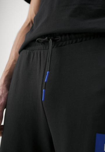 Спортивные штаны