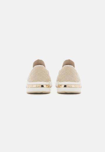 Спортивные балетки