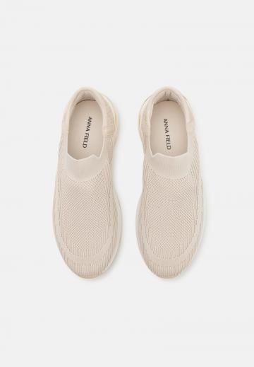 Спортивные балетки