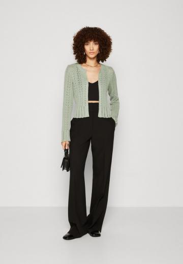 Вязаная кофта