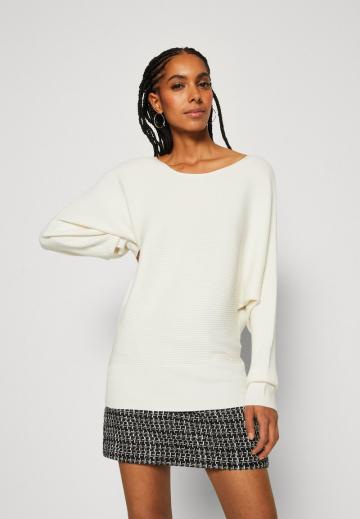 Длинный пуловер