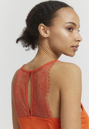 Топ на бретельках