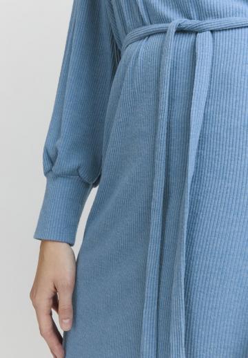 Вязаное платье