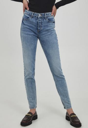 Узкие джинсы