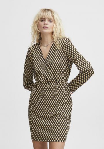 Короткое платье