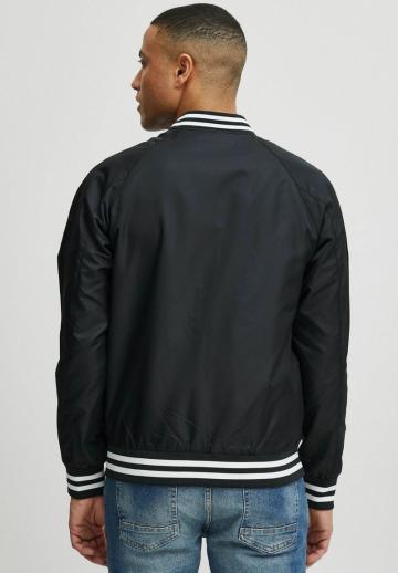 Куртка бомбер