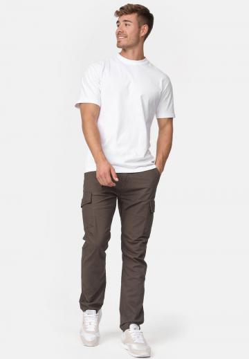 Брюки с накладными карманами