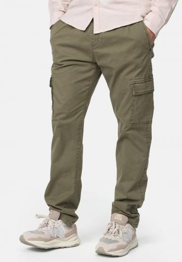 Брюки с накладными карманами
