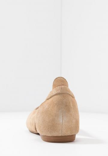 Спортивные балетки