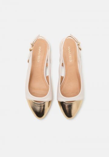 Туфли с ремешком