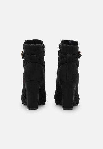 Полусапожки на высоком каблуке