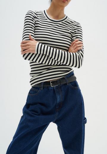 Пуловер в полоску