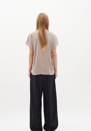 Атласная блузка