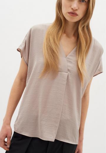 Атласная блузка