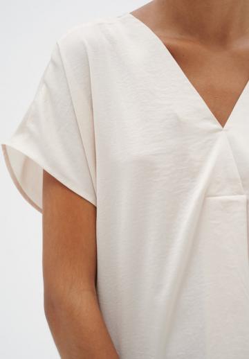 Атласная блузка