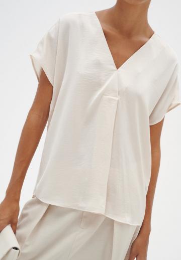 Атласная блузка