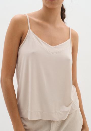 Топ на бретельках