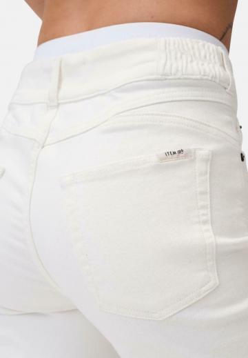 Короткие джинсы