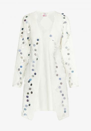 Длинный жилет