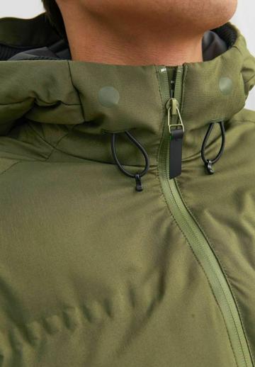 Зимняя куртка