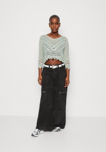 Вязаная кофта